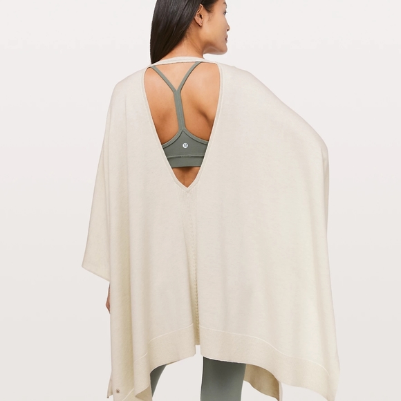 NWT Lululemon Free To Coast Wrap - Picture 2 of 8